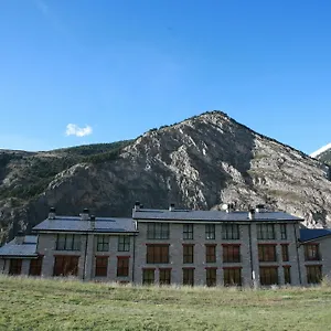 Obaga Blanca & Hotel